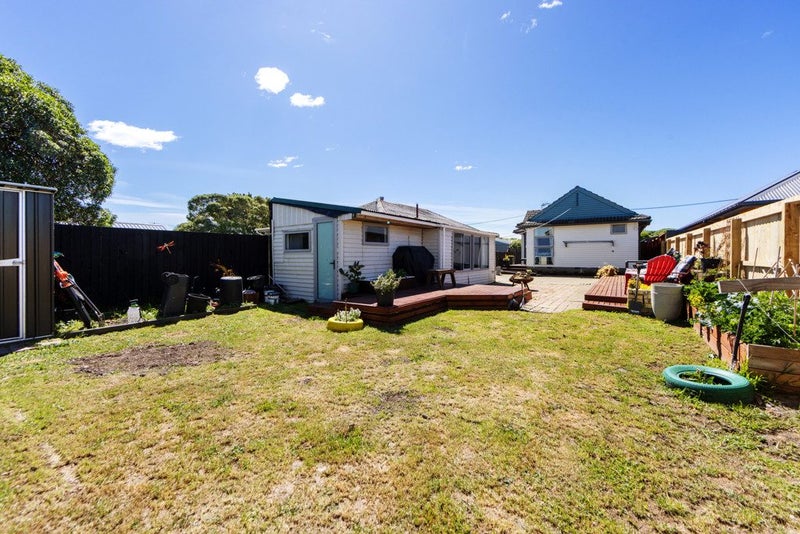 281 Marine Parade, New Brighton, Christchurch - Carousel 1