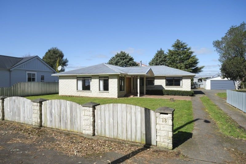 15 Windsor Street, Dannevirke - Carousel 11