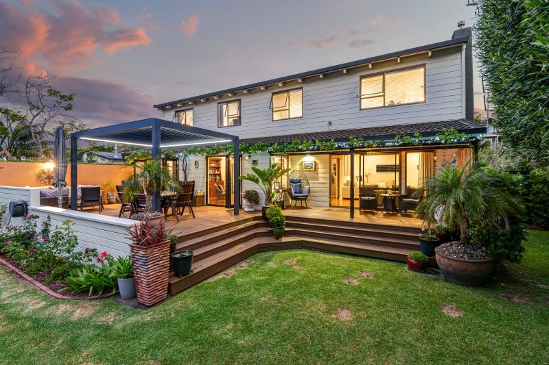 1 Cross Street, Manly, Whangaparaoa - Carousel 1