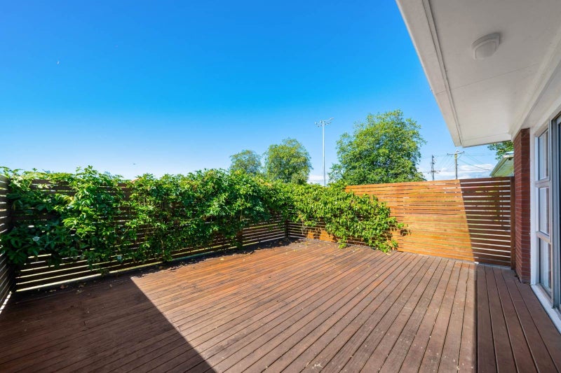 2/15 Alpha Street, Papakura, Papakura - Carousel 8