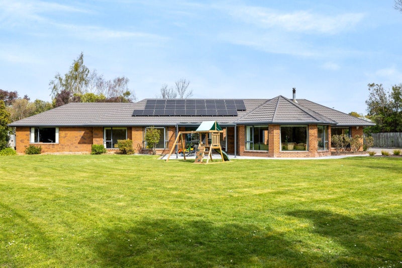 4 Cedar Place, Amberley, Amberley - Carousel 19