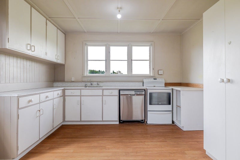 81390 State Highway 2, Mangatainoka, Pahiatua - Carousel 2