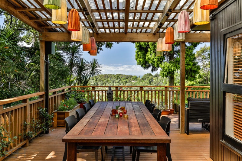 13 Takahe Road, Titirangi, Auckland - Carousel 1