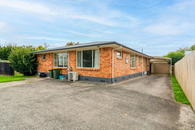 20 Saxbys Road, Glenview, Hamilton - Carousel 1
