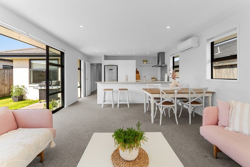 7 Tiria Drive, Papamoa Beach, Papamoa - Carousel 2