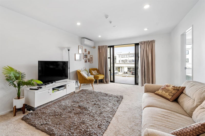 307/46 Rosedale Road, Rosedale, Auckland - Carousel 2