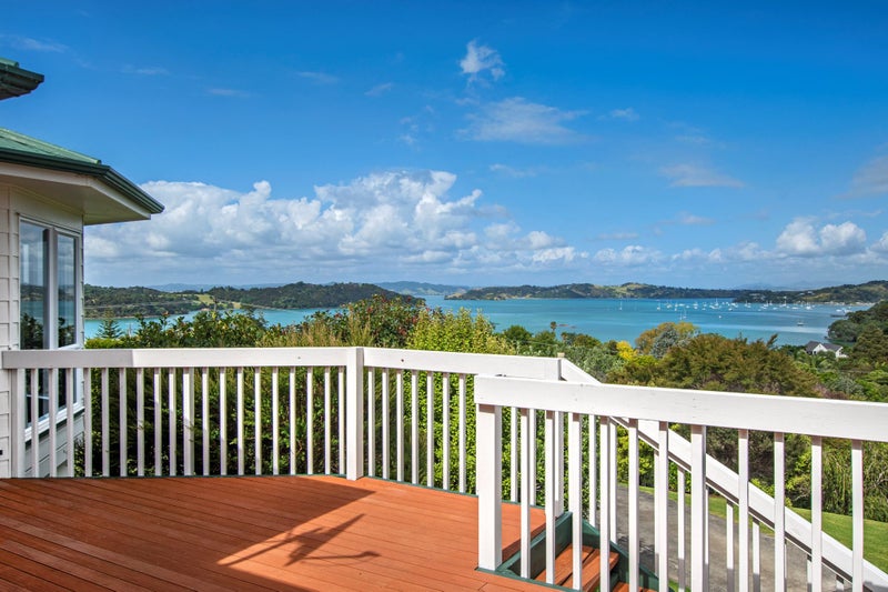 8 Sunset Parade, Whangarei - Carousel 1