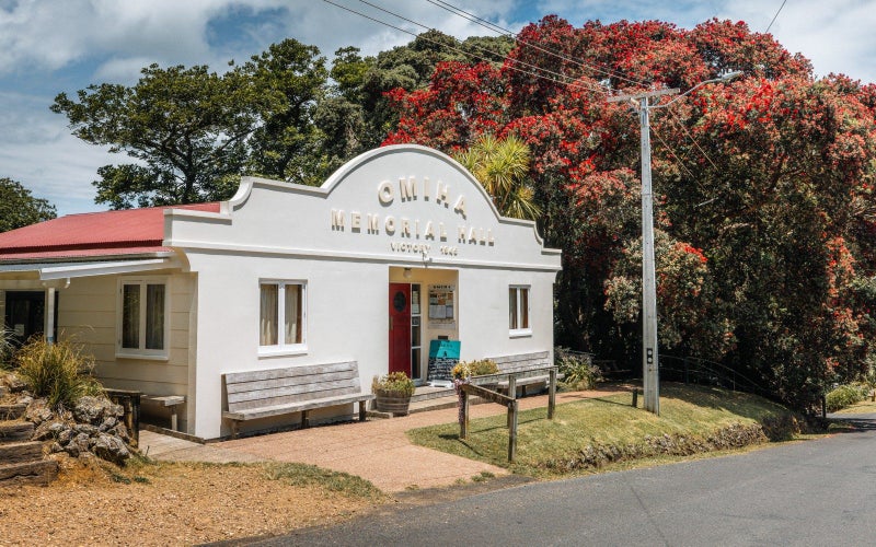 4 Watson Road, Ōmiha, Waiheke Island - Carousel 24