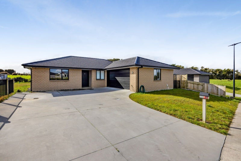 1 Macbeth Street, Stratford - Carousel 2