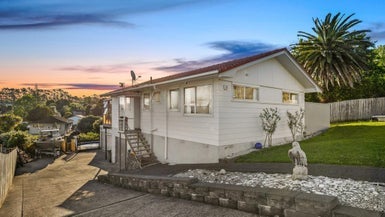 37 Rehia Road, Massey, Auckland - Carousel 1