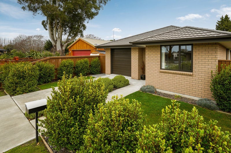 28 John Raven Lane, Woodend, Woodend - Carousel 1