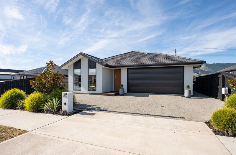 29 Eton Street, Richmond, Richmond - Carousel 1