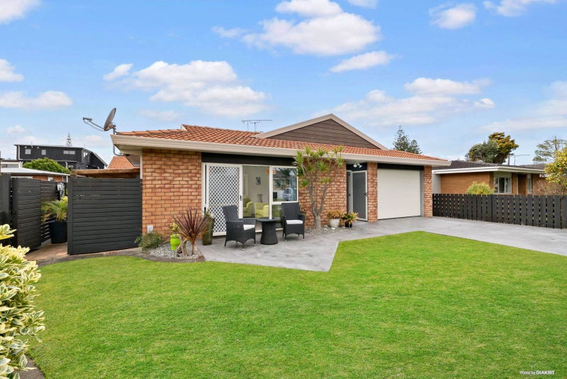 3A Pine Road, Orewa, Orewa - Carousel 2