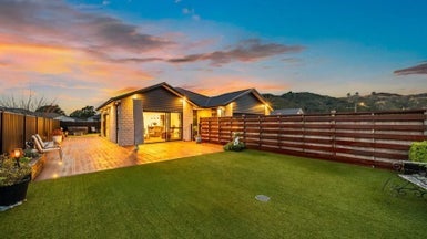 20 Kerrigan Crescent, Wallaceville, Upper Hutt - Carousel 1