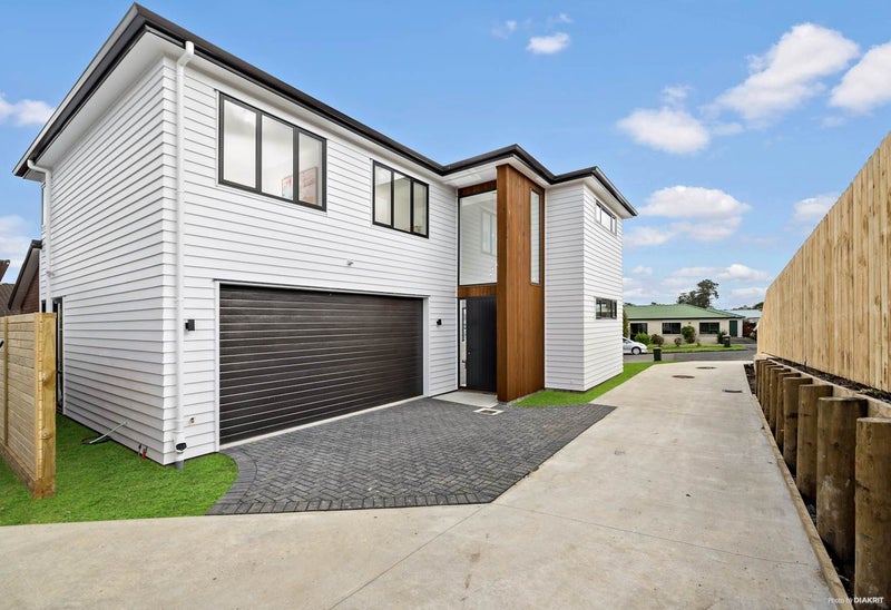 20A Parramatta Place, Botany Downs, Auckland - Carousel 2