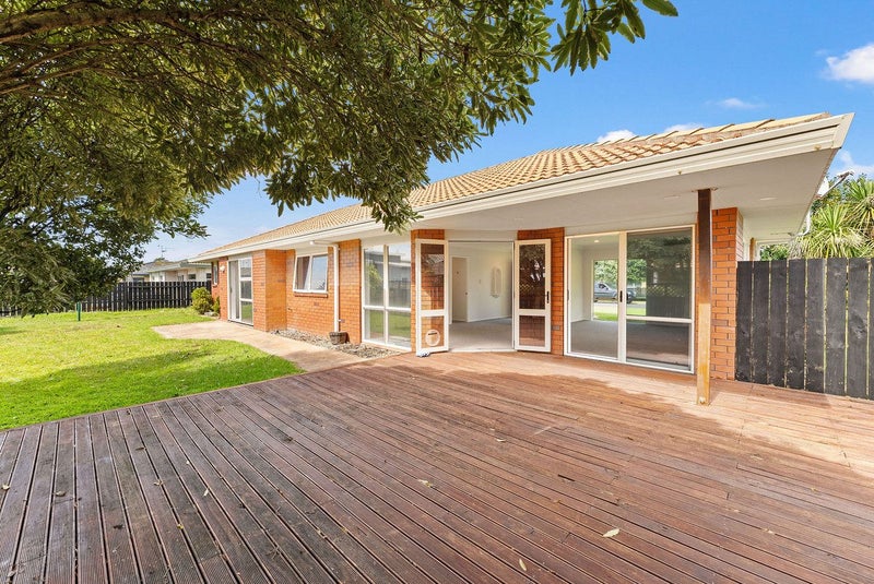 3 Webb Place, Papamoa Beach, Papamoa - Carousel 2
