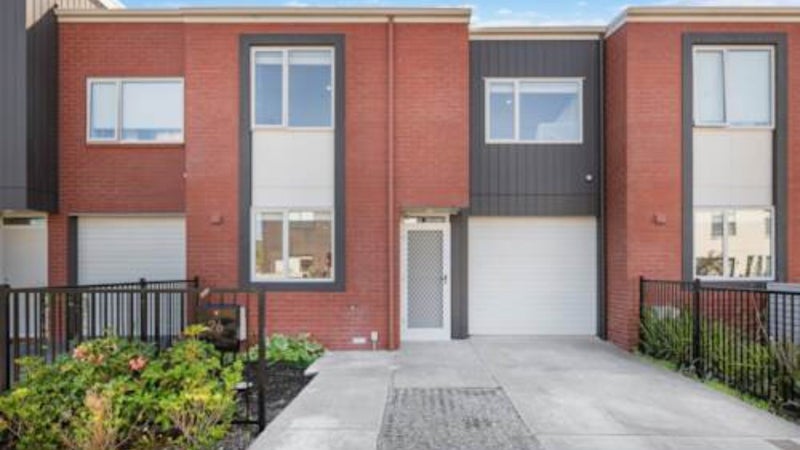 26 Whimbrel Road, Flat Bush, Auckland - Carousel 1