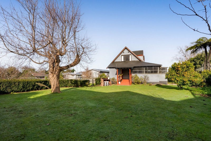 16 Ropata Street, Hawera - Carousel 23