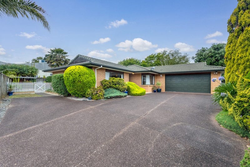70 Bob Charles Drive, Golflands, Auckland - Carousel 2