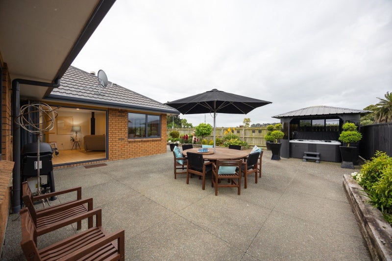 42 James Line, Kelvin Grove, Palmerston North - Carousel 2