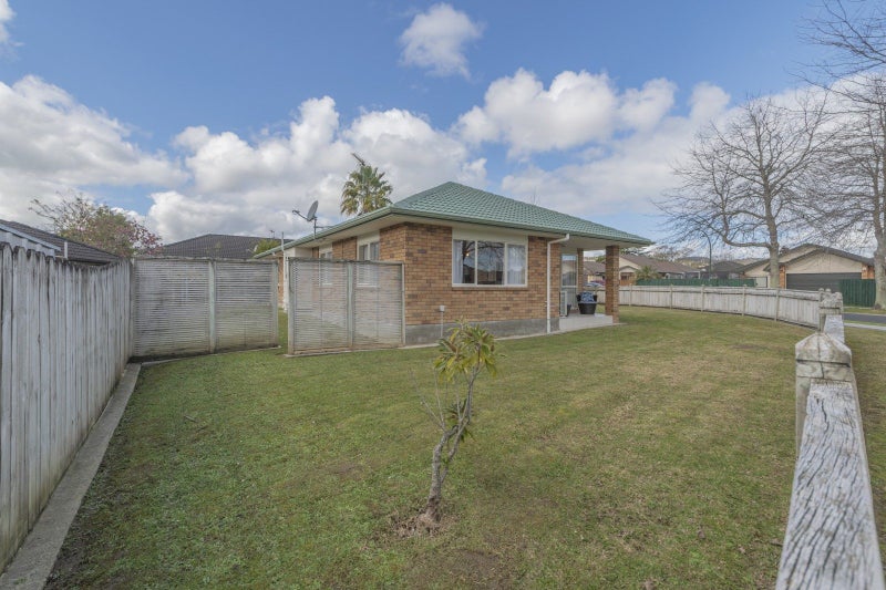 14 Carisbrook Crescent, Papakura, Papakura - Carousel 18