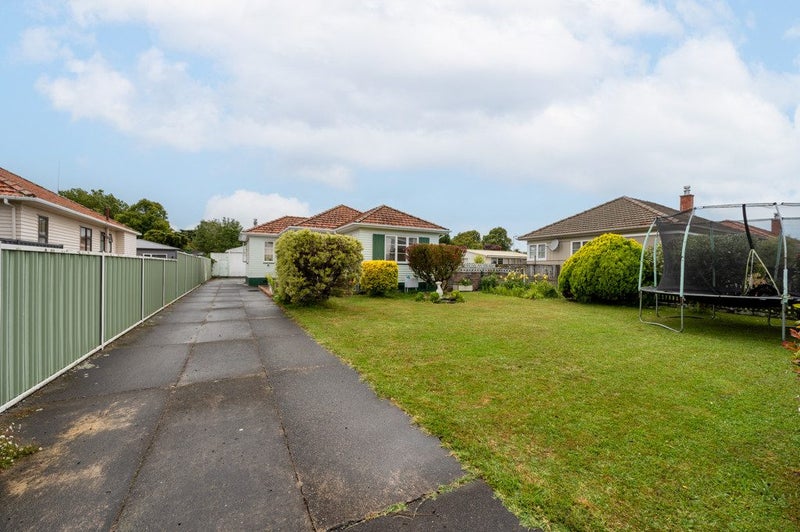 14 Rutherford Road, Marewa, Napier - Carousel 1