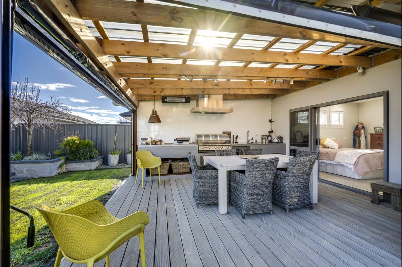 2 Hurunui Drive, Te Awa, Napier - Carousel 1