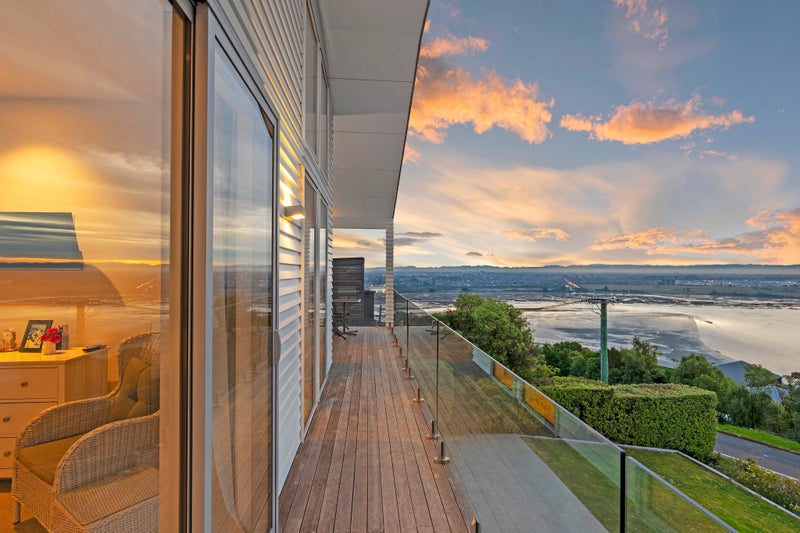 44 St Andrews Hill Road, Mount Pleasant, Christchurch - Carousel 2
