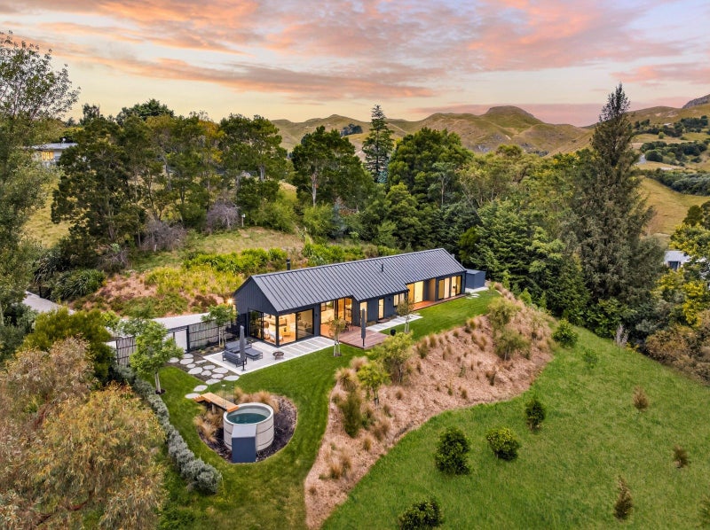 248 Durham Drive, Havelock North, Havelock North - Carousel 1