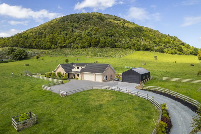 63 Roose Rise, Whangarei - Carousel 1