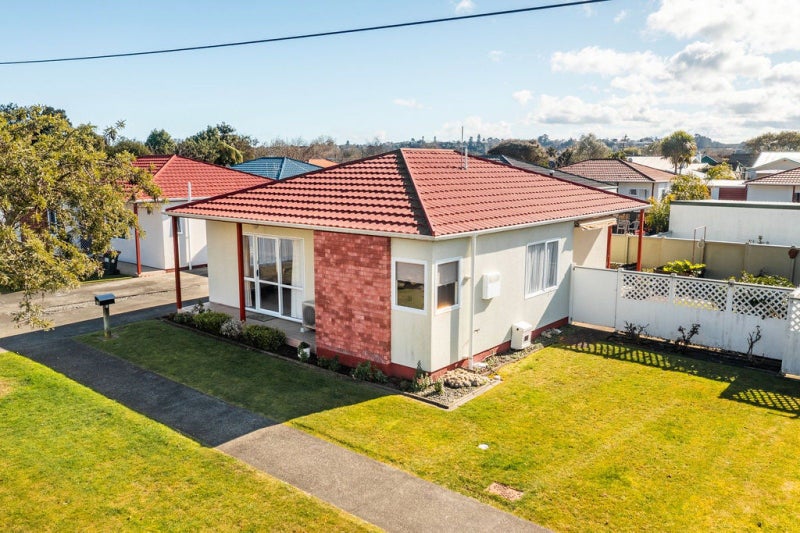 21B Marshall Avenue, Whanganui East, Whanganui - Carousel 1