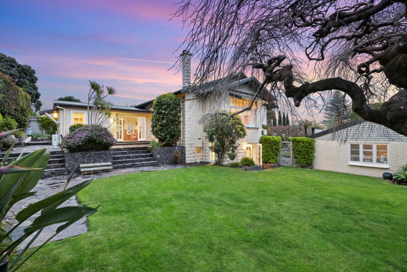 384 Devonport Road, Tauranga South, Tauranga - Carousel 1