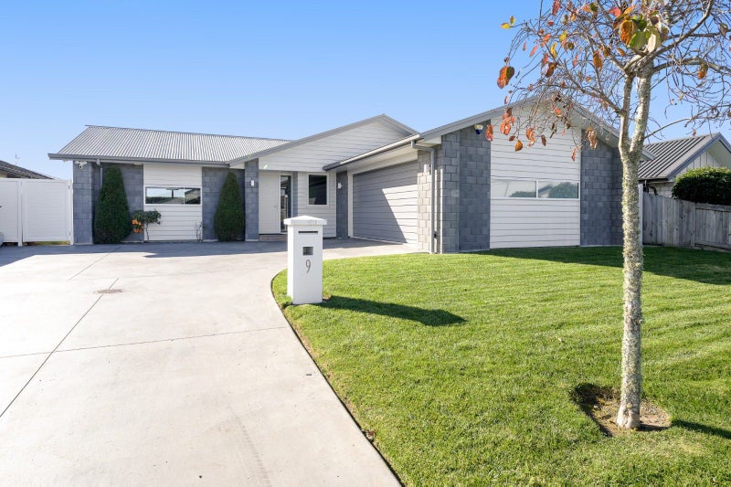 9 Rotomanu Place, Pyes Pa, Tauranga - Carousel 1