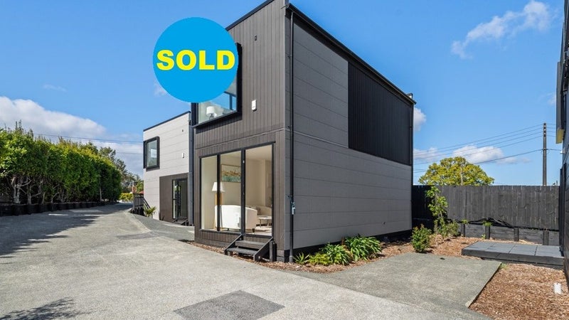 5/10 Hutchinsons Road, Bucklands Beach, Auckland - Carousel 1