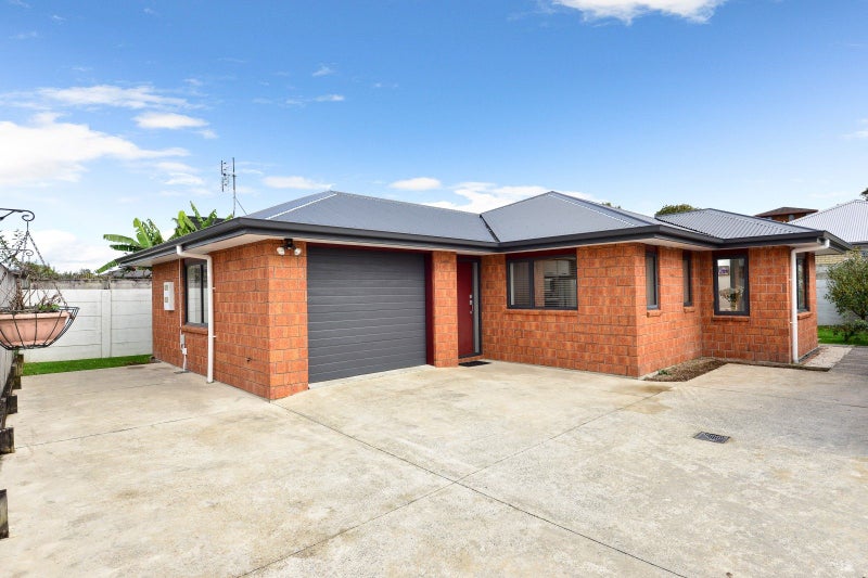 19 Landmark Court, Huntington, Hamilton - Carousel 1