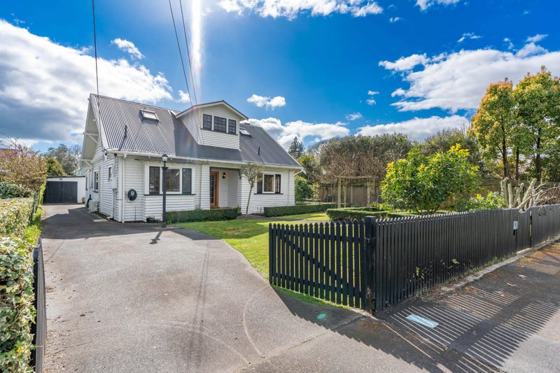 8 Riro Street, Hamilton East, Hamilton - Carousel 34