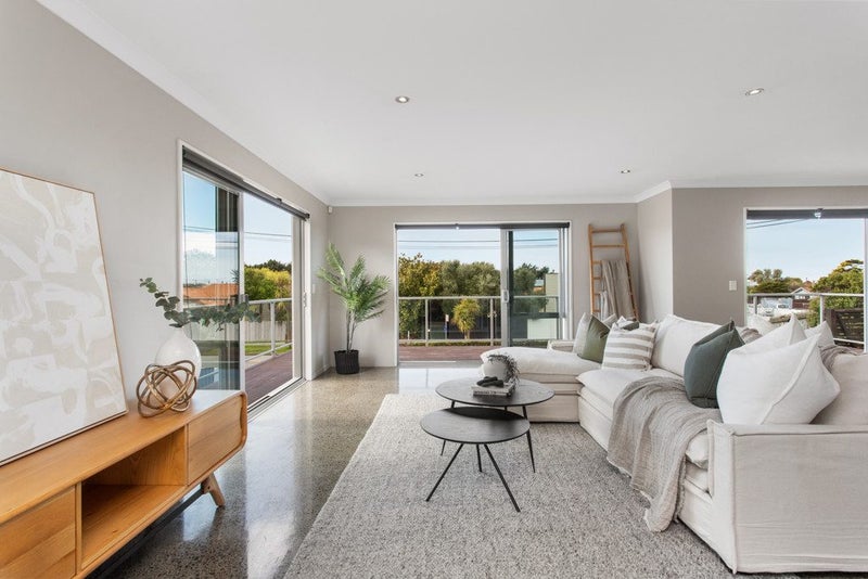 1B Aston Drive, Waimairi Beach, Christchurch - Carousel 2
