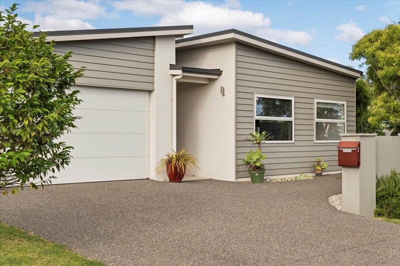 2 Ella Place, Papamoa Beach, Papamoa - Carousel 1