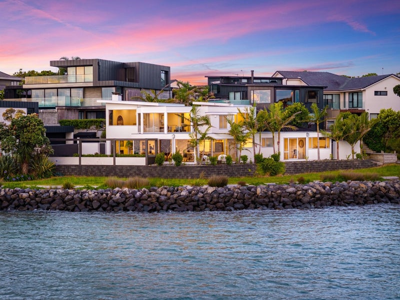 6B Arkley Avenue, Farm Cove, Auckland - Carousel 1