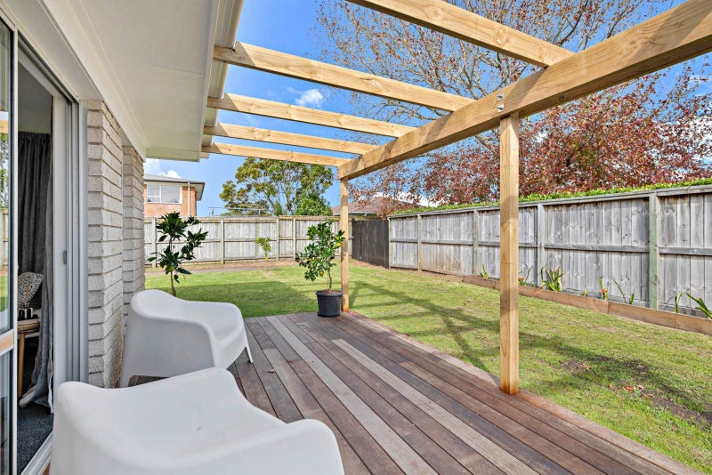 9B Bungalore Place, Half Moon Bay, Manukau City, Auckland - Carousel 2