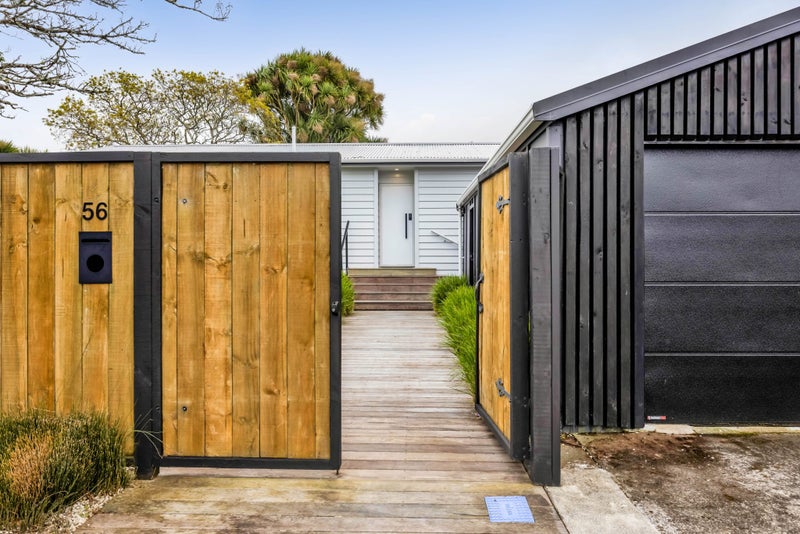 56 Warwick Road, Stratford - Carousel 29