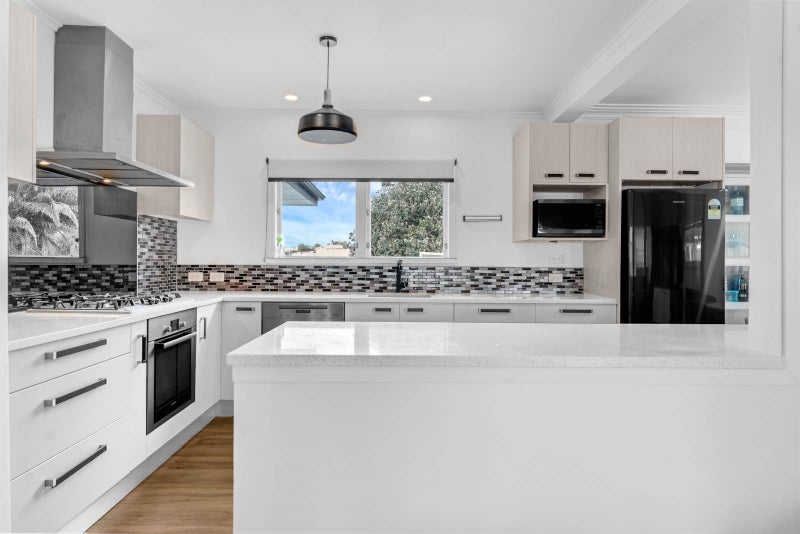 34 Sunrise Avenue, Mairangi Bay, Auckland - Carousel 2