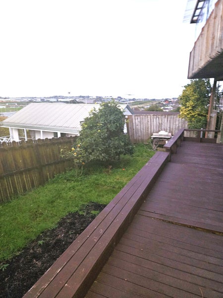 1/21 Jumento Place, Unsworth Heights, Auckland - Carousel 18