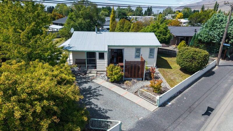 25 Hallewell Road, Twizel - Carousel 1