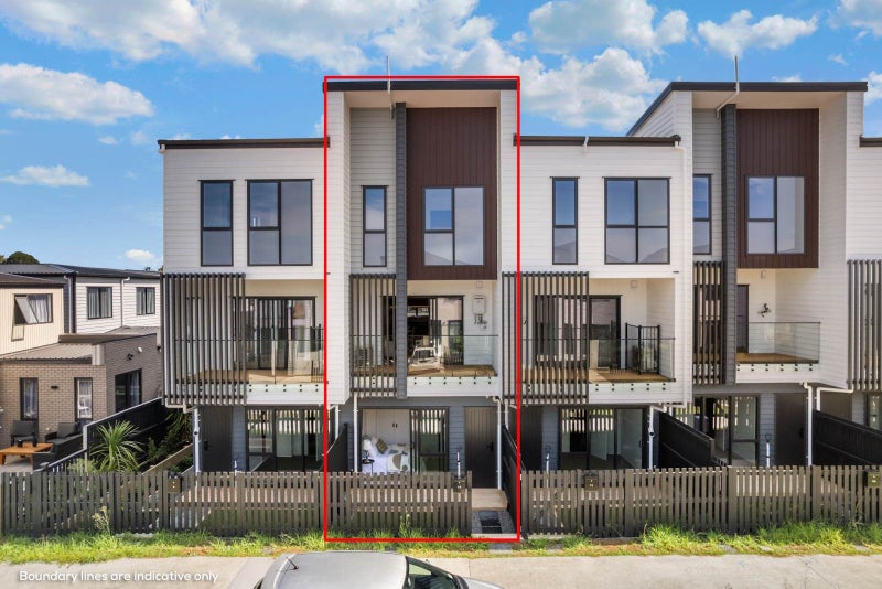 7B Coast Garden Drive, Hobsonville, Auckland - Carousel 1