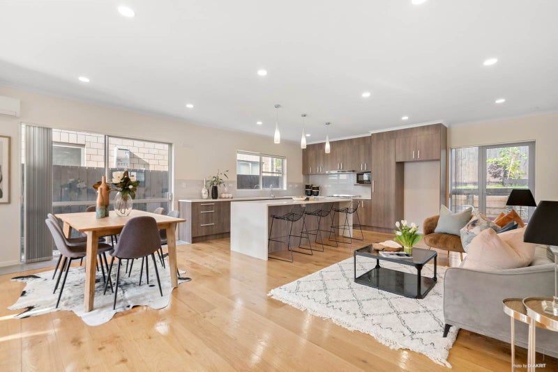9 Gardenia Grove, Half Moon Bay, Auckland - Carousel 2