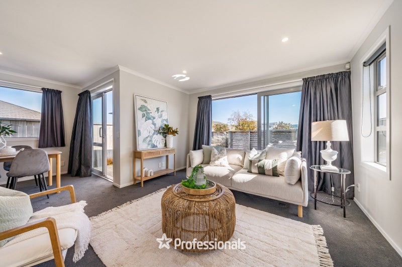 1 Wi Hape Pakau Place, Waiwhetu, Lower Hutt - Carousel 2