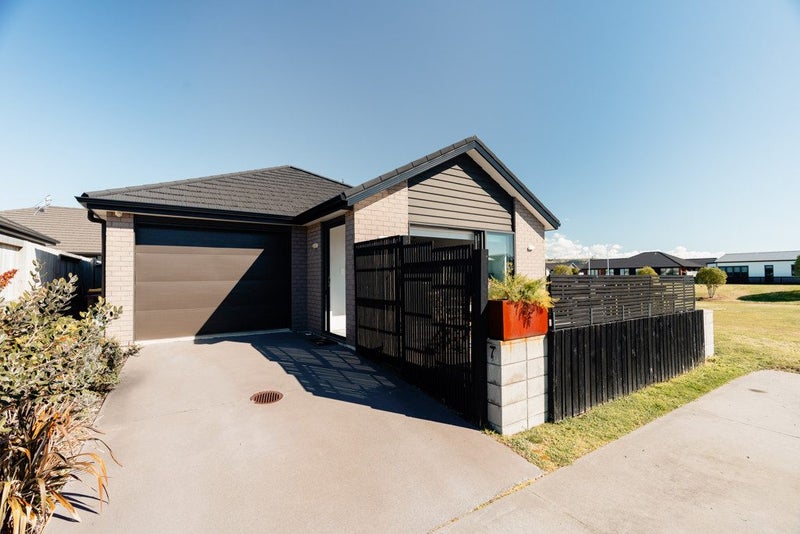 7 Haka Way, Papamoa, Papamoa - Carousel 1