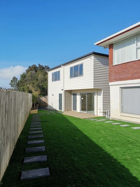 2C Boundary Road, New Windsor, Auckland City, Auckland - Carousel 1