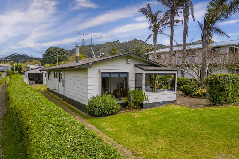 12 Harsant Avenue, Hahei, Whitianga - Carousel 1